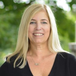 Laura Larson @ Team Larson Realty