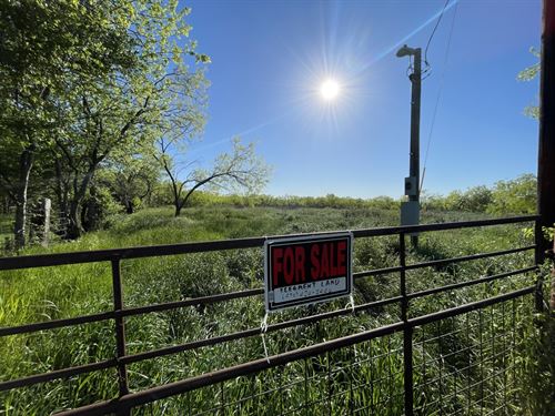 42Ac Ranch, Creek, Pond & No HOAs : Mart : Limestone County : Texas