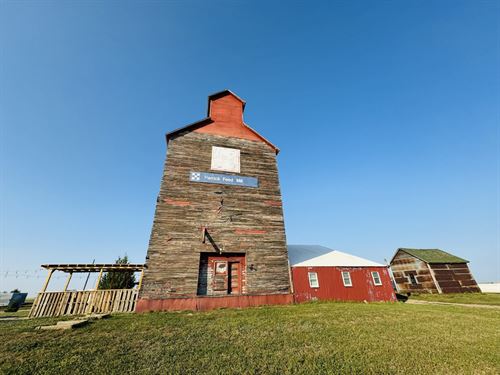 Highway 18 Bar, Lodge And Home : Herrick : Gregory County : South Dakota