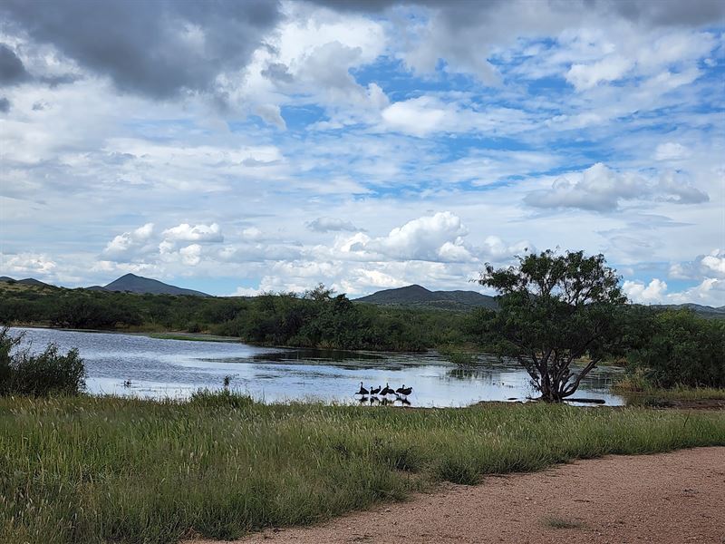 Magnificent Double U Ranch : Tombstone : Cochise County : Arizona
