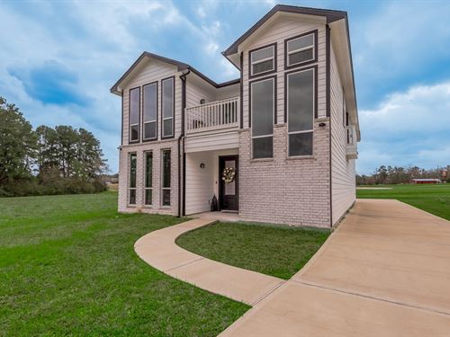97 Oakridge S, Trinity : Trinity : Texas