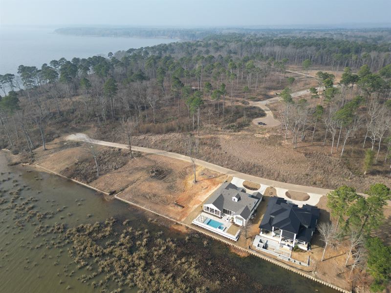 Waterfront Living on Ross Barnett : Madison : Madison County : Mississippi