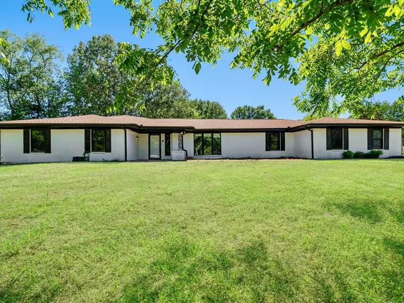 Newly Remodeled Home NE TX : Clarksville : Red River County : Texas