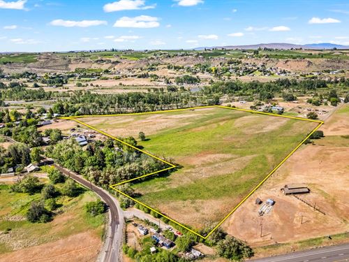 Acres of Flat, Multi-Use Land : Yakima : Washington