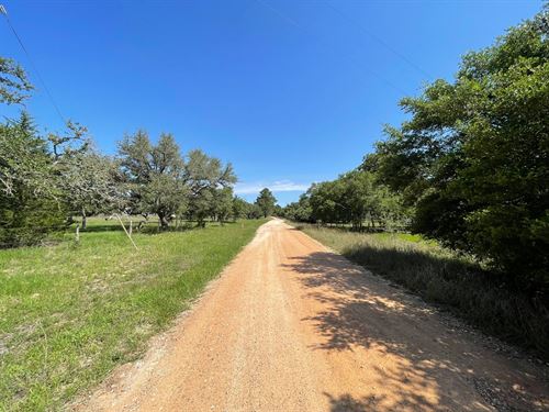 2.17 Acres, Live Oaks TX Land : Hallettsville : Lavaca County : Texas