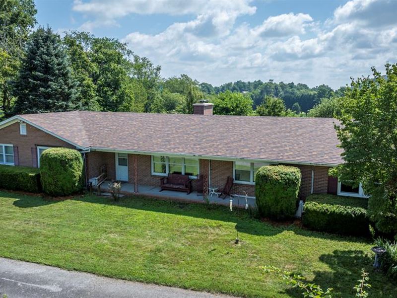 Spacious and Inviting Home : Independence : Grayson County : Virginia