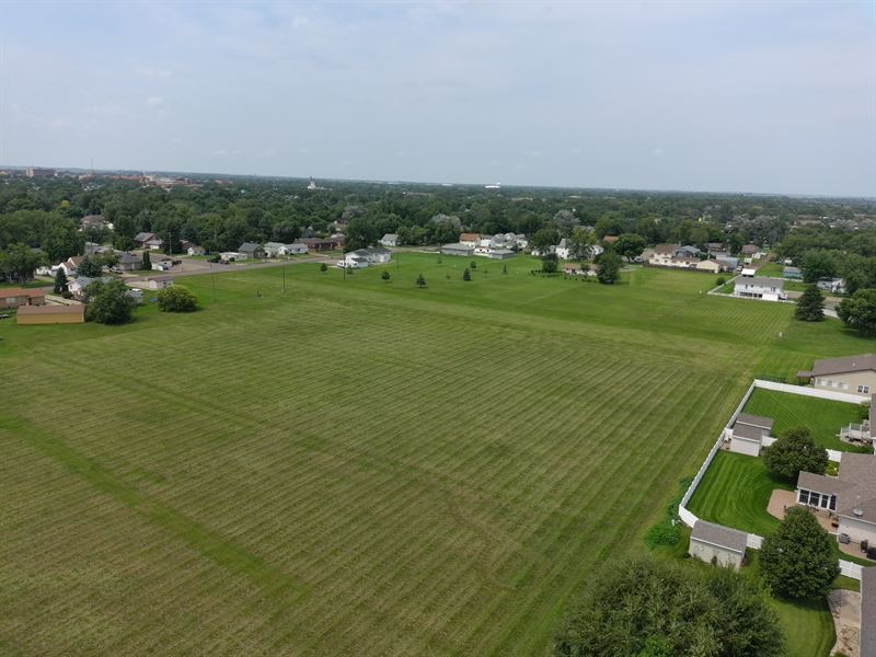 1003 & 1009 Lawson St : Aberdeen : Brown County : South Dakota