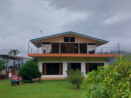Highland Escape House : Turrialba : Costa Rica
