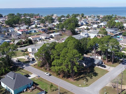 .2 Ac Pensacola Bay, Utilities : Gulf Breeze : Santa Rosa County : Florida