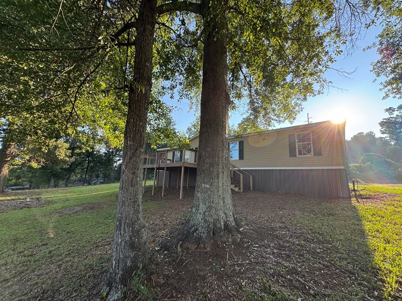 Home in Dadeville, Tallapoosa Count : Dadeville : Tallapoosa County : Alabama