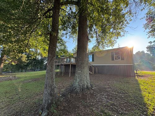 Home in Dadeville, Tallapoosa Count : Dadeville : Tallapoosa County : Alabama
