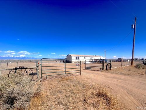 The Perfect Canvas : Center : Saguache County : Colorado