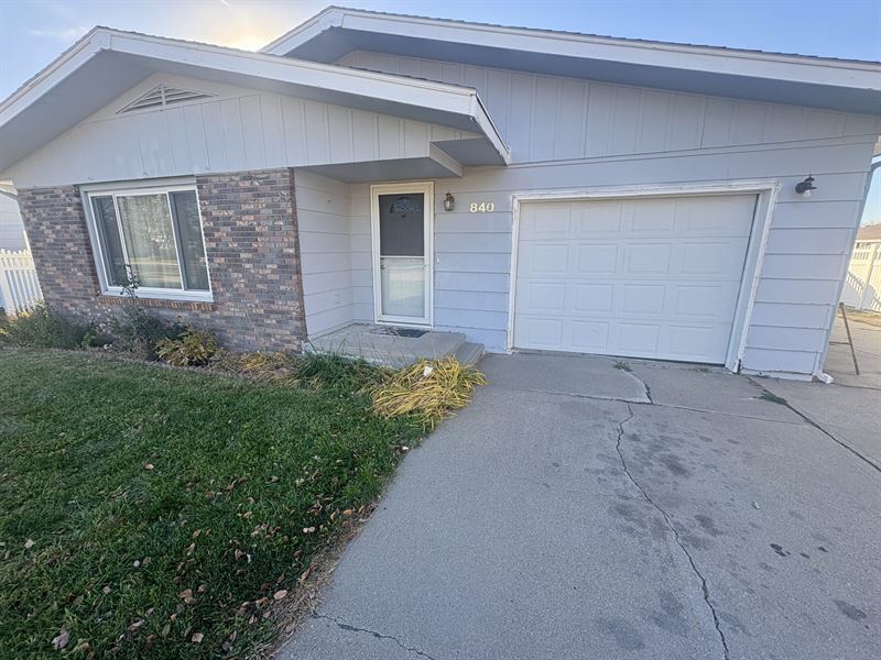 840 Elm Avenue : Grant : Perkins County : Nebraska