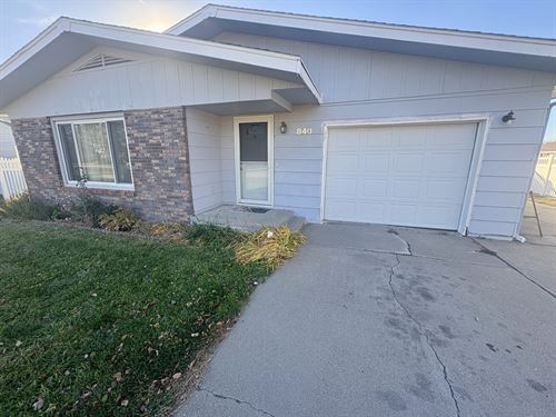 840 Elm Avenue : Grant : Perkins County : Nebraska