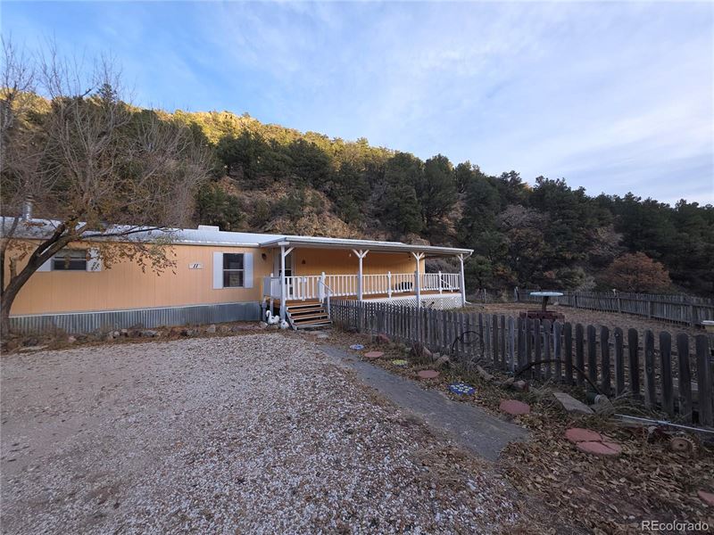 Comfortable Living : Cotopaxi : Chaffee County : Colorado