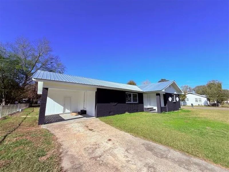 1707 N Main Street, Columbia, MS : Columbia : Marion County : Mississippi