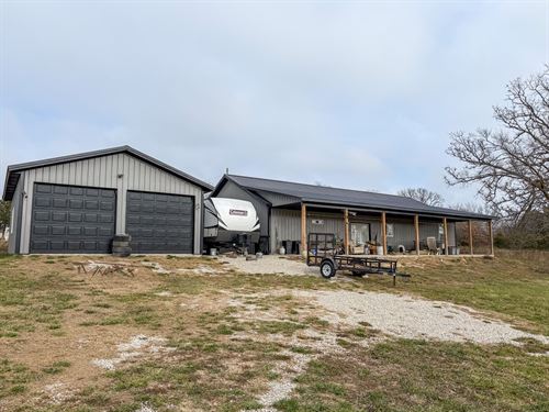 Country Home and Acreage in MO : Mountain Grove : Wright County : Missouri