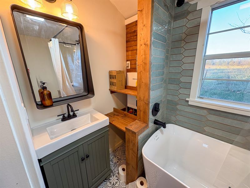 Arno Historic Ozark Farmstead : Ava : Douglas County : Missouri