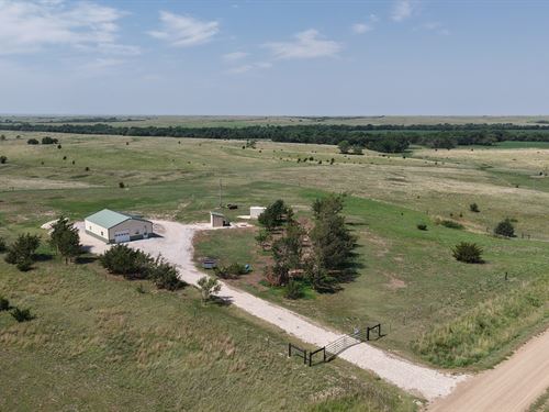 Sunset Hill Retreat : Norton : Kansas