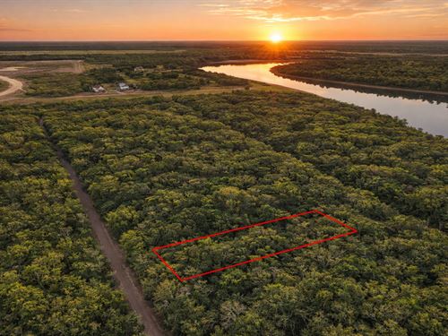 .17 Acre in Cleveland, $150/Mo : Cleveland : Liberty County : Texas