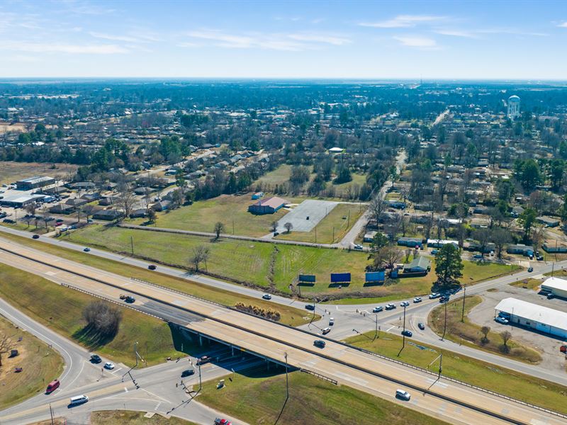 Prime Commercial Lot at NE Loop 286 : Paris : Lamar County : Texas