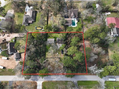 1.1 Acres, 30227 E. Geneva Drive : Spring : Montgomery County : Texas