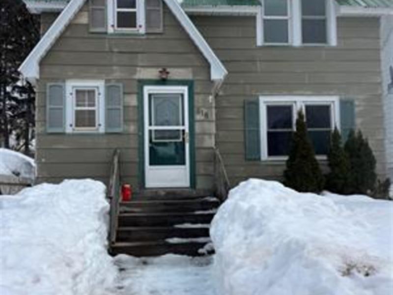 Quaint Home in Ishpeming : Ishpeming : Marquette County : Michigan