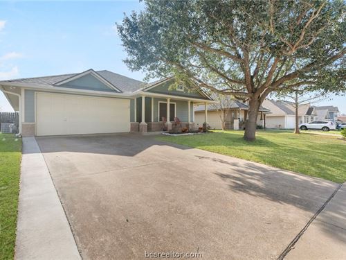 Smart Renovations.Timeless Home : Bryan : Brazos County : Texas