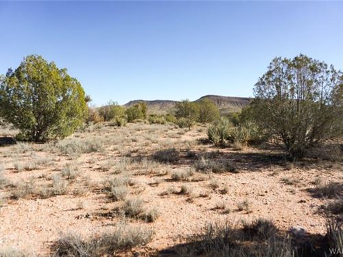 Exceptional 5-Acres Directly : Kingman : Mohave County : Arizona