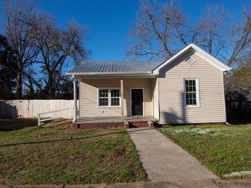 2 Wilson St : Manchester : Meriwether County : Georgia