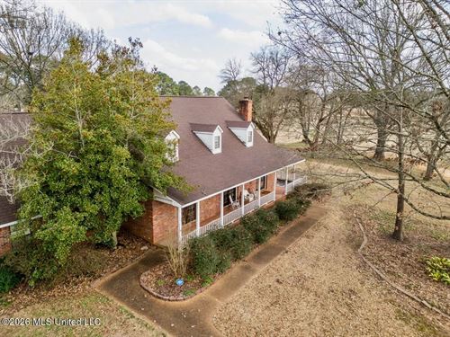 Starkville Country Club Golf Course : Starkville : Oktibbeha County : Mississippi