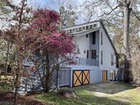 One-Of-A-Kind Cedar-Sided Home : Fort White : Columbia County : Florida