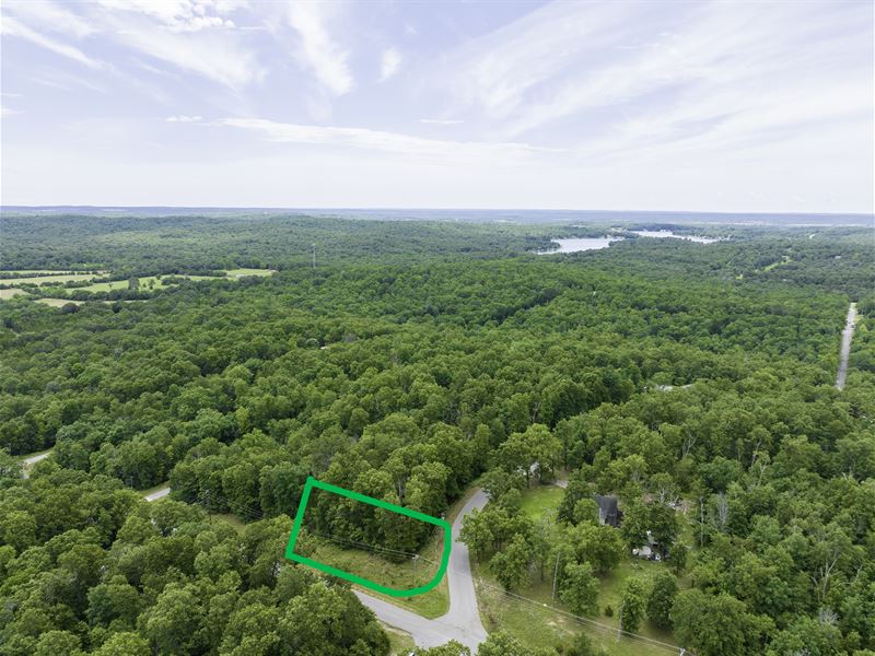 .41 Acres Near Golf and Lakes : Horseshoe Bend : Izard County : Arkansas