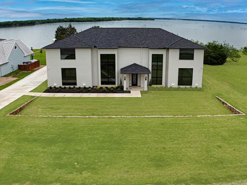 Lakefront Estate, Corsicana, TX : Corsicana : Navarro County : Texas