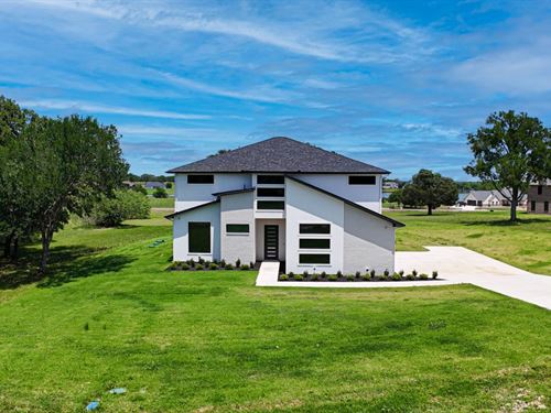 Luxury Lakeside Estate : Corsicana : Navarro County : Texas