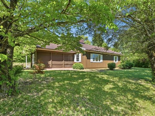 Renovated Home on 3.73 Acre, Creek : Mosheim : Greene County : Tennessee