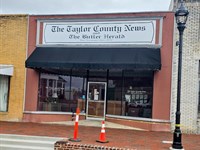 Newspaper Business and Building : Butler : Taylor County : Georgia