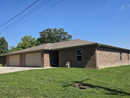 Multi-Family, Income Property : Houston : Texas County : Missouri