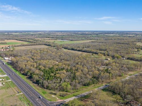 30.35 Acres with Hwy 82 Frontage : Paris : Lamar County : Texas