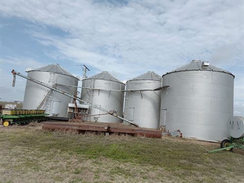 Grain Bins & Shop in Elaine : Elaine : Phillips County : Arkansas
