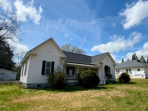 House in Roanoke : Roanoke : Randolph County : Alabama