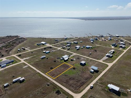 .20 Acre Fishing Lot in Palacios : Palacios : Jackson County : Texas