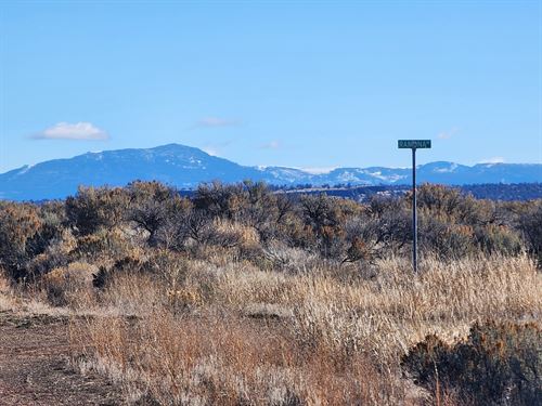 Quiet Alturas Escape : Alturas : Modoc County : California