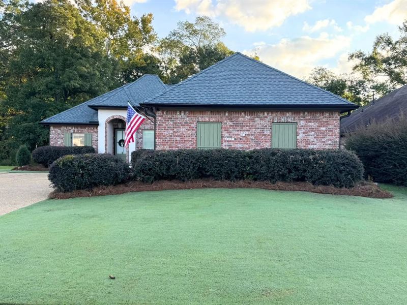 Home in Rankin County at 148 West : Brandon : Rankin County : Mississippi