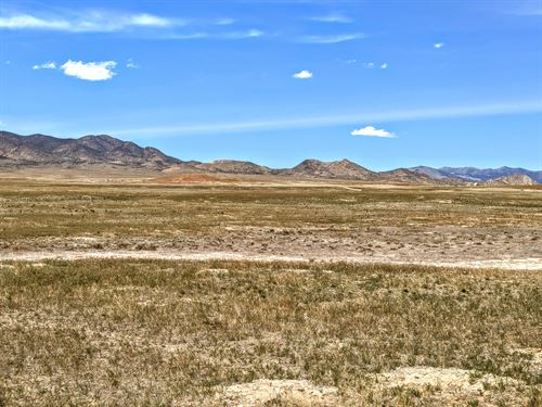 10 Acres with Breathtaking Views : West Wendower : Elko County : Nevada