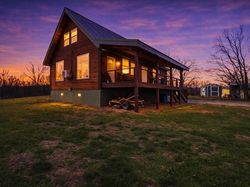 Missouri Ozarks Cabin with 6 Acres : Willow Springs : Texas County : Missouri