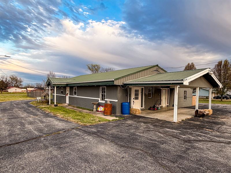 804 E Hurlbut St Wheaton : Wheaton : Barry County : Missouri