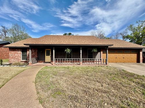 Home in Bolivar County at 1464 Memo : Boyle : Bolivar County : Mississippi