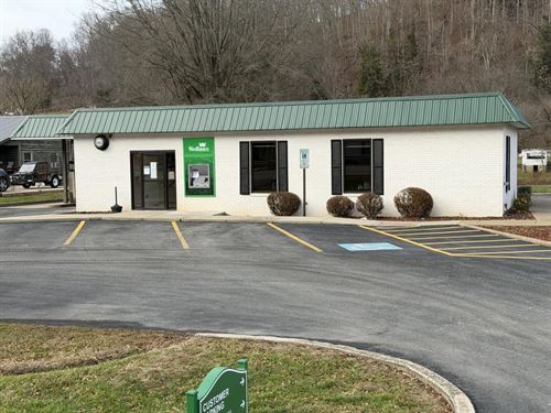 Multi-Use Building, Pine Grove, WV : Pine Grove : Wetzel County : West Virginia