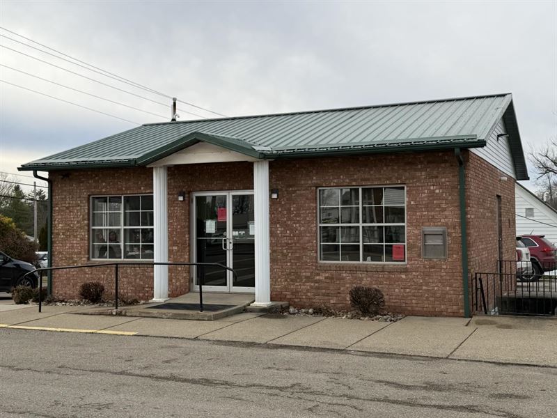 Former Bank Branch, Prime Location : Beallsville : Monroe County : Ohio